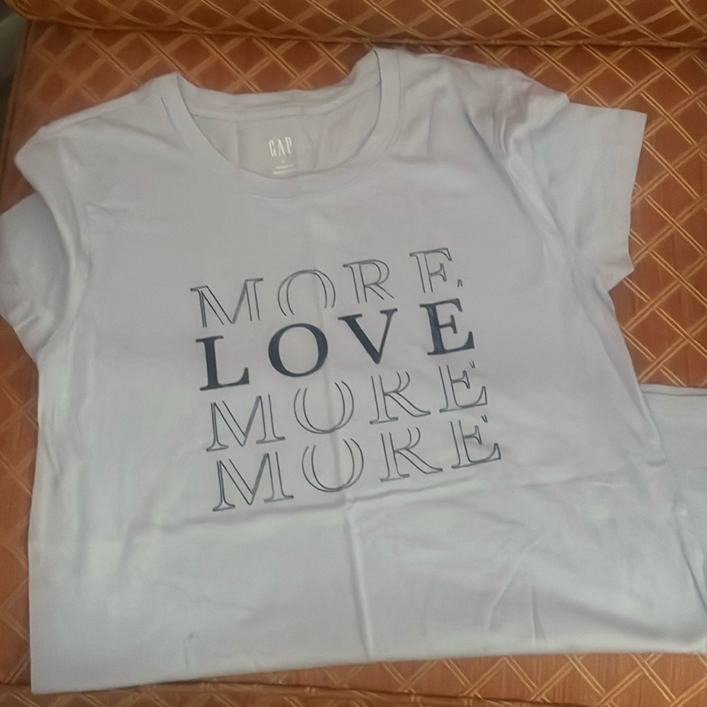 Gap T-shirt